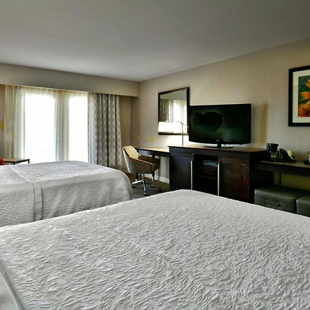 Hampton Inn & Suites Fredericksburg Esterno foto