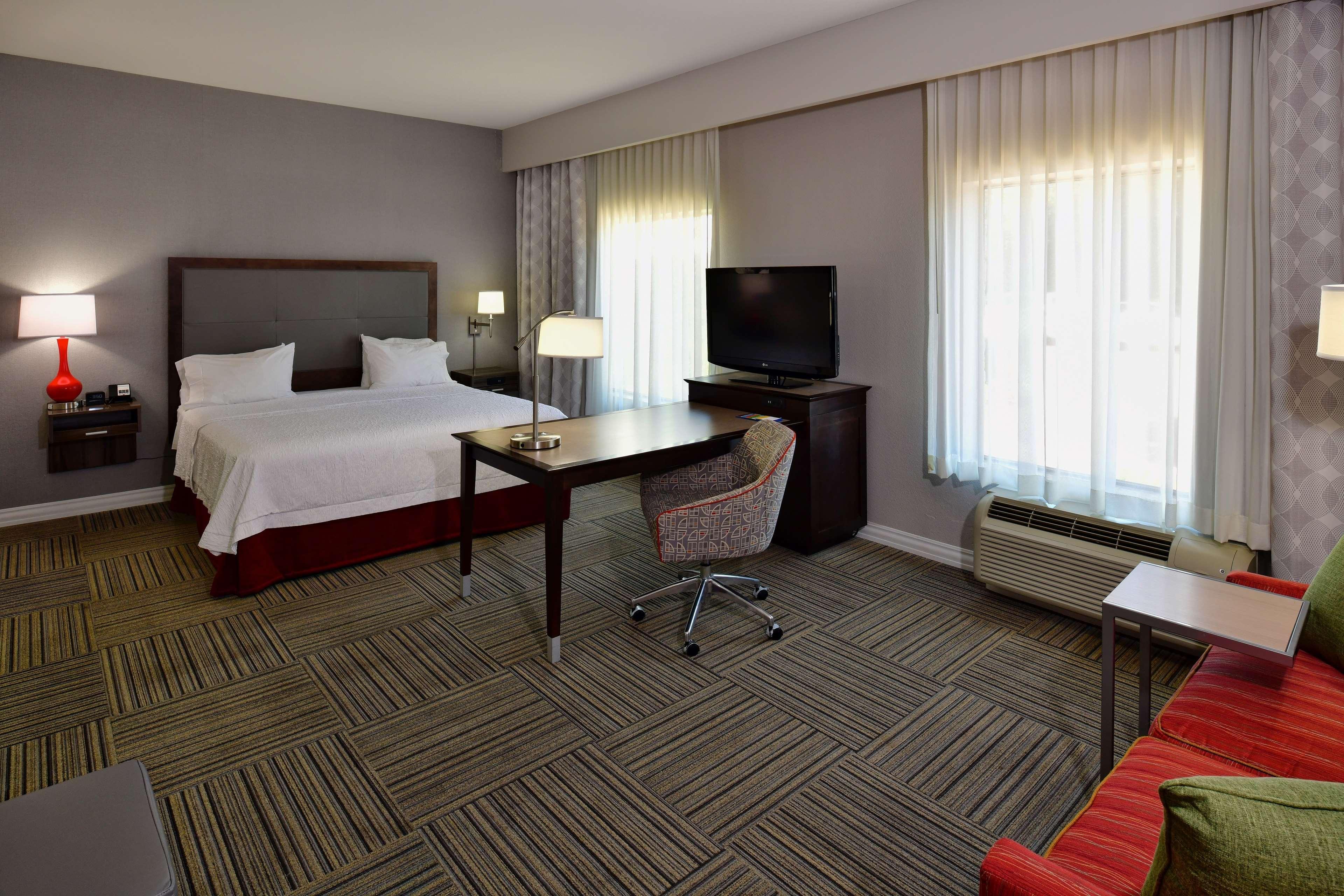 Hampton Inn & Suites Fredericksburg Esterno foto
