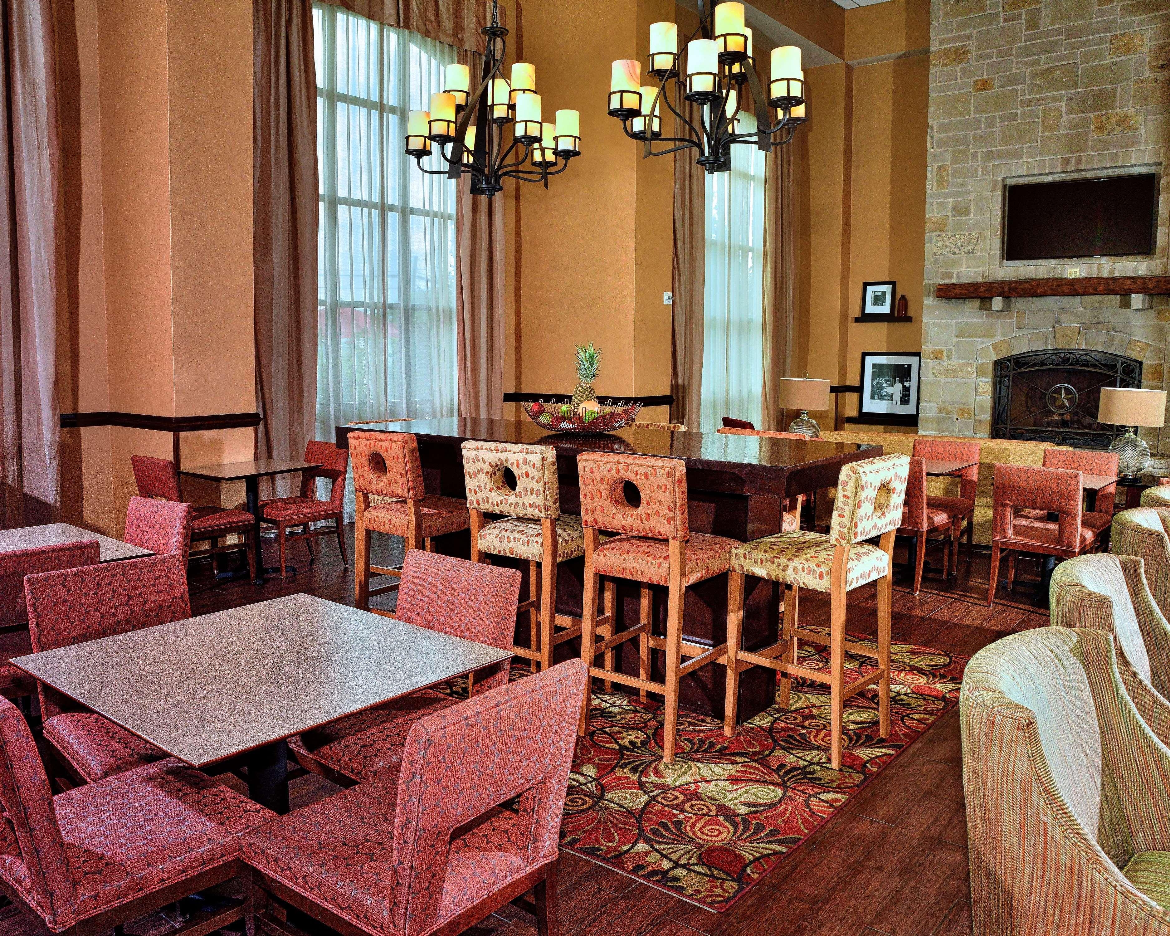 Hampton Inn & Suites Fredericksburg Esterno foto