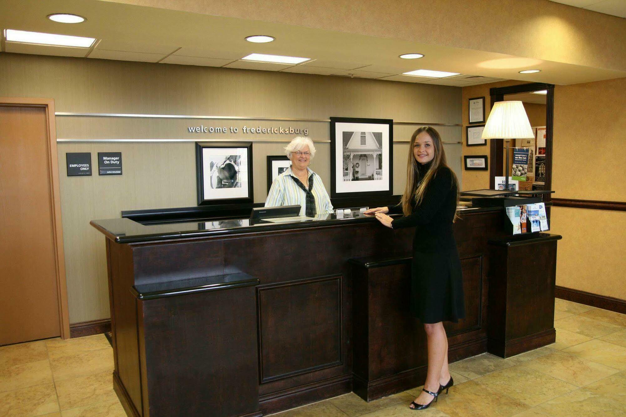 Hampton Inn & Suites Fredericksburg Interno foto